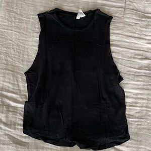 Loose black tank top. Size small.